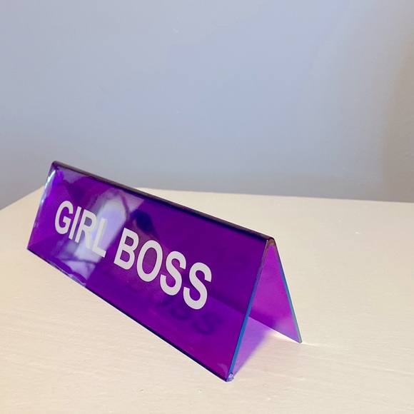 Desk Sign 🪧 💜 “GIRL BOSS” - Picture 2 of 2